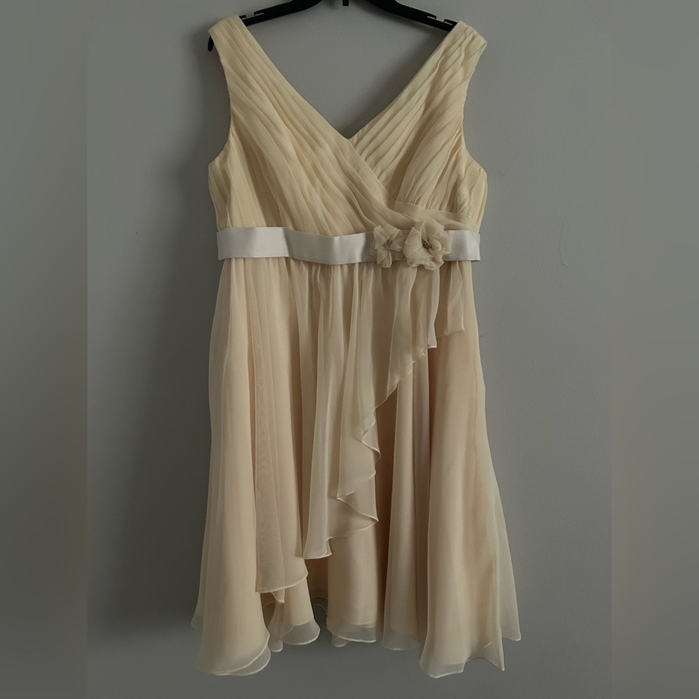 Bridesmaid dress. V neck front and back. Excellent condition.